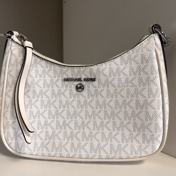 Michael Kors Jet Set Charm Shoulder Bag - Picture 5 of 5